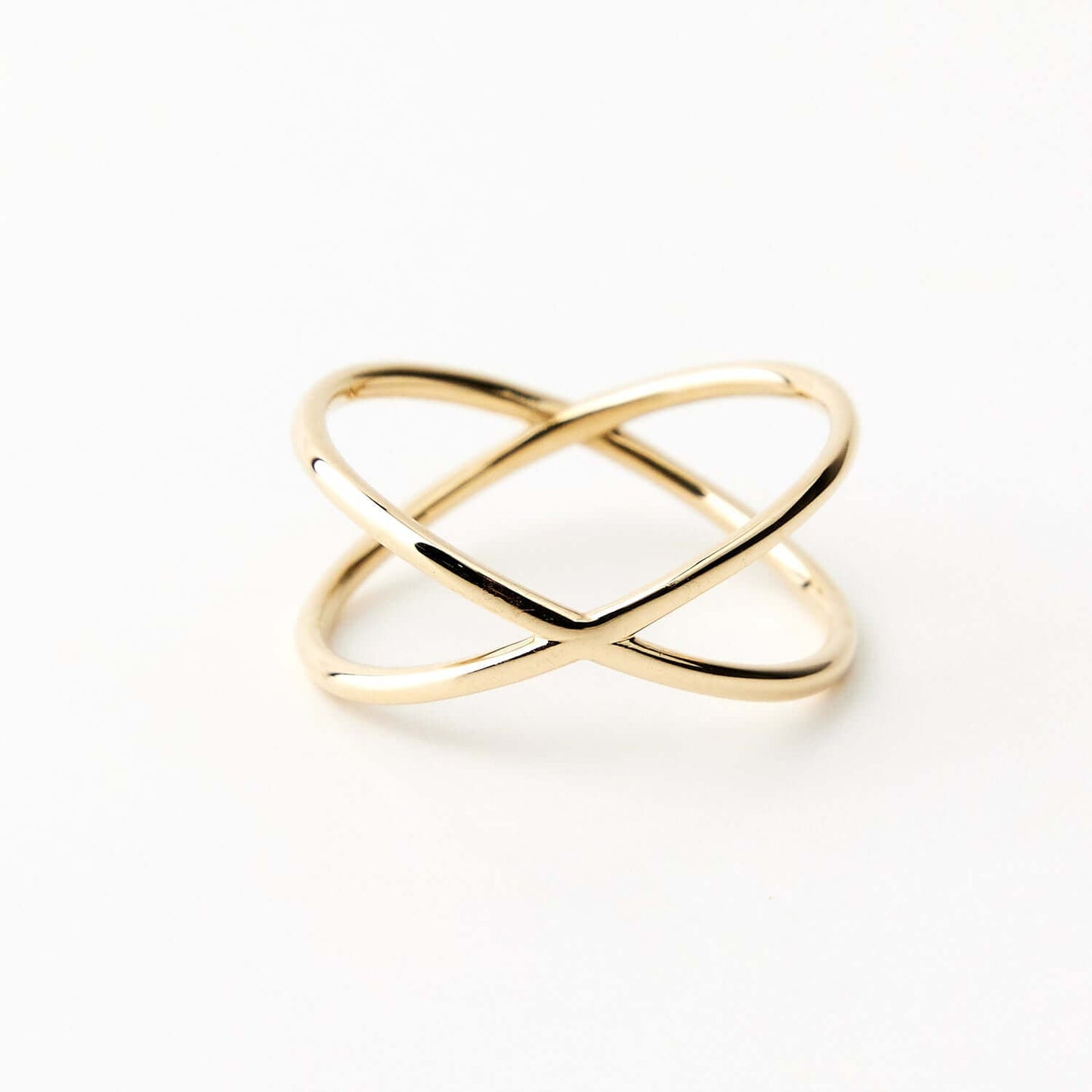 Criss Cross X ring in 585 solid gold