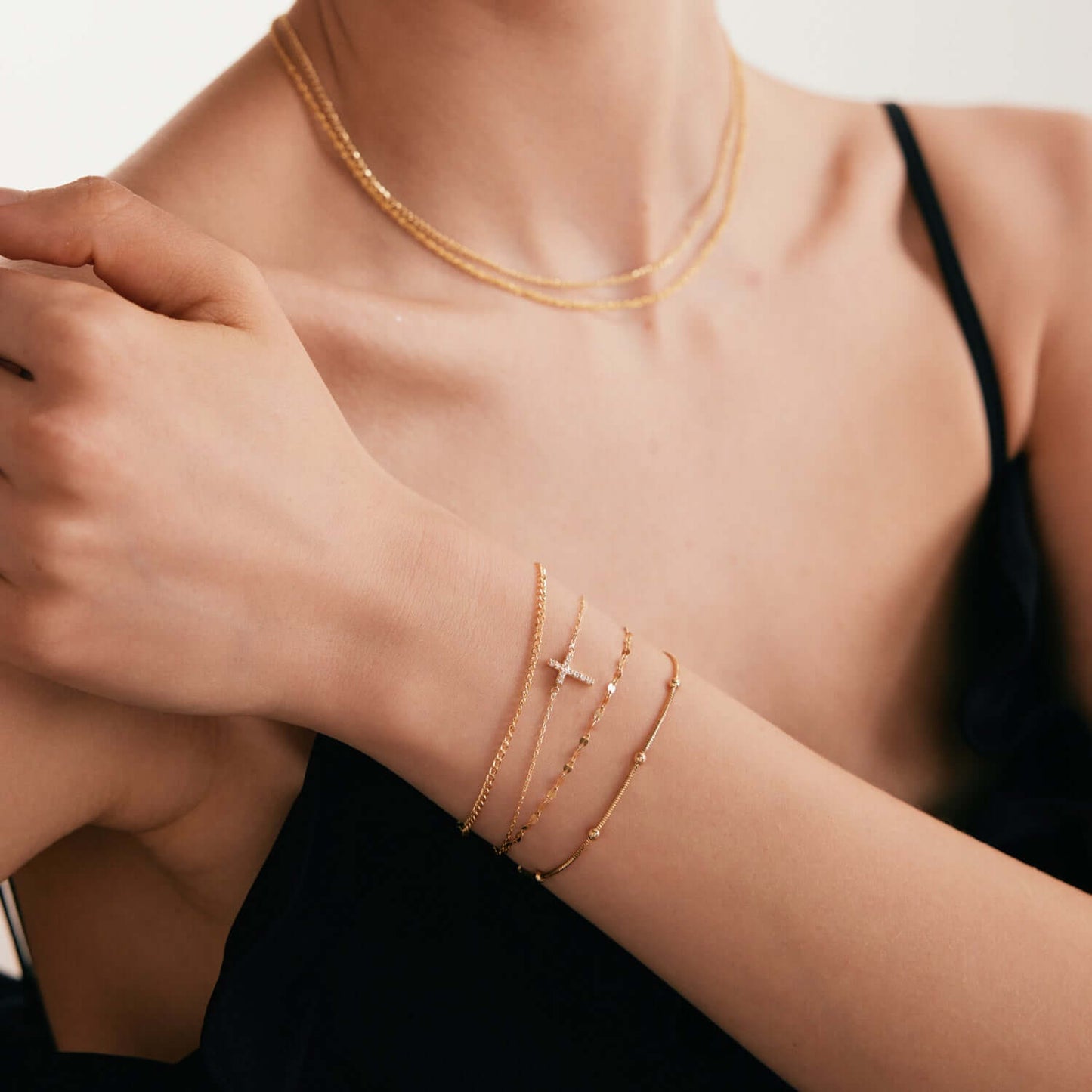 diamond cross bracelet in 585 solid gold