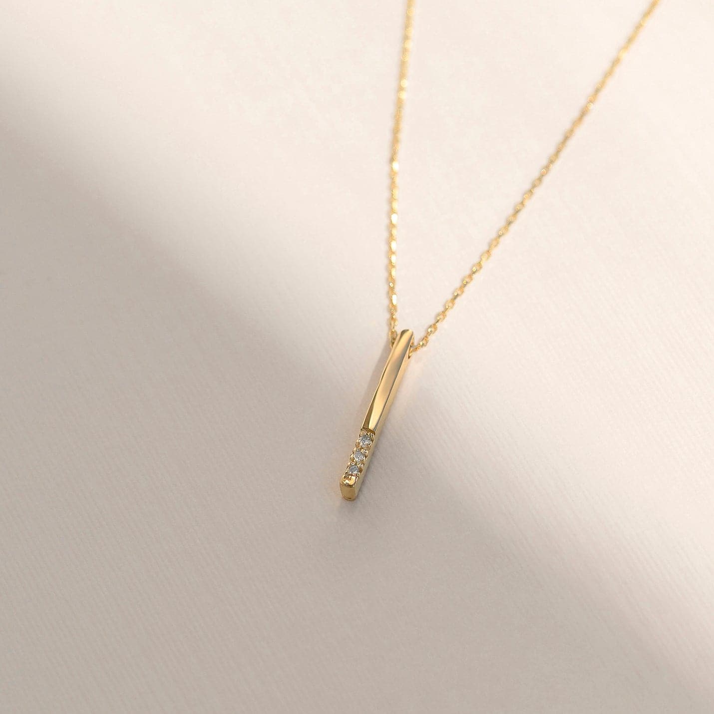 Vertikale Diamant-Barren-Halskette