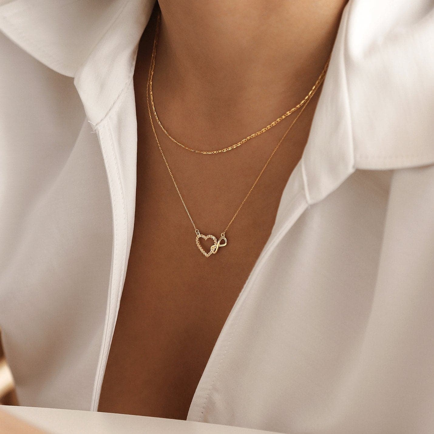 Infinite heart necklace made of 585 solid gold