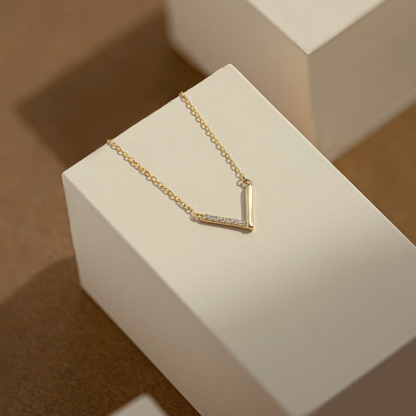 Diamant-Chevron-Halskette