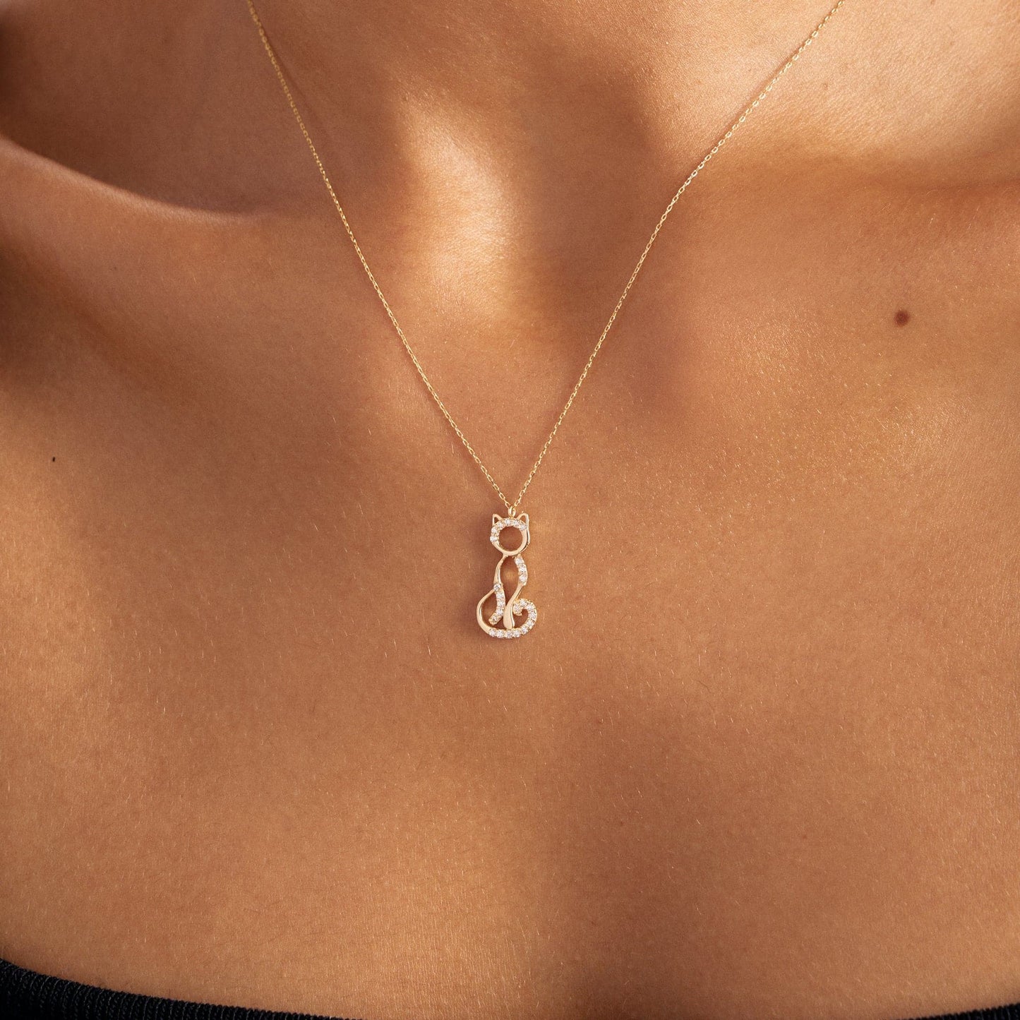Collier pendentif chat en or 585
