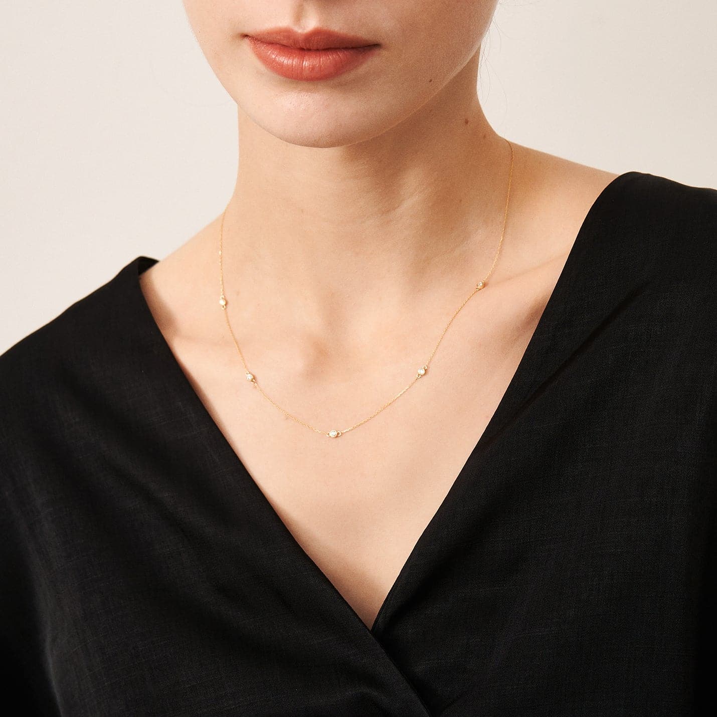 Collier Solitiare Diamond Station en or 585