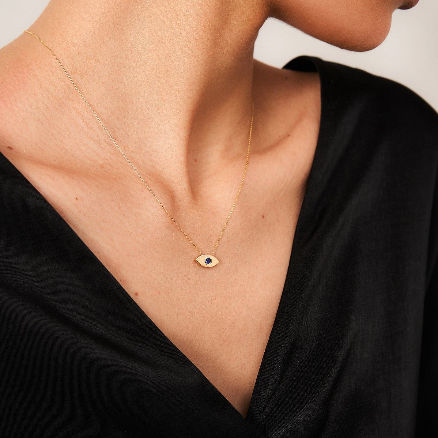 Collier saphir mauvais œil en or massif 585
