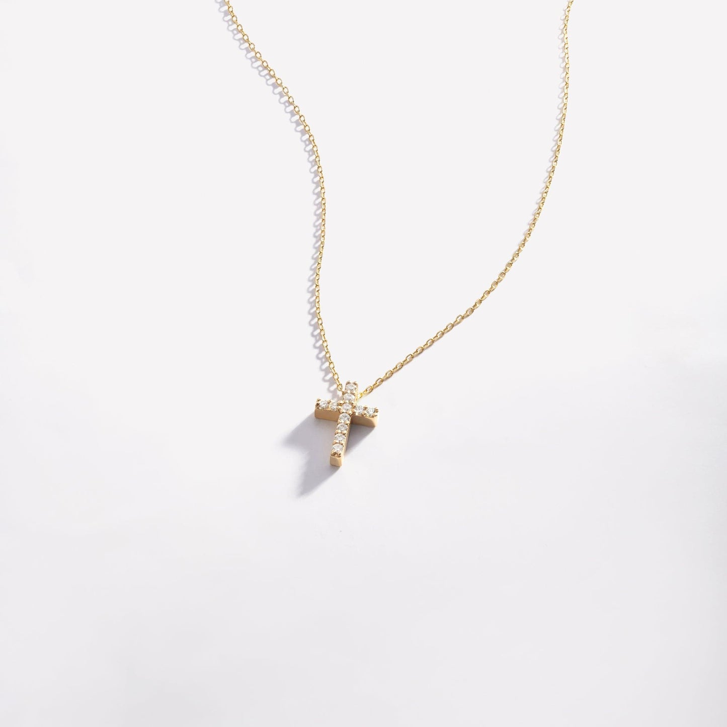 Diamant-Pave-Kreuz-Halskette