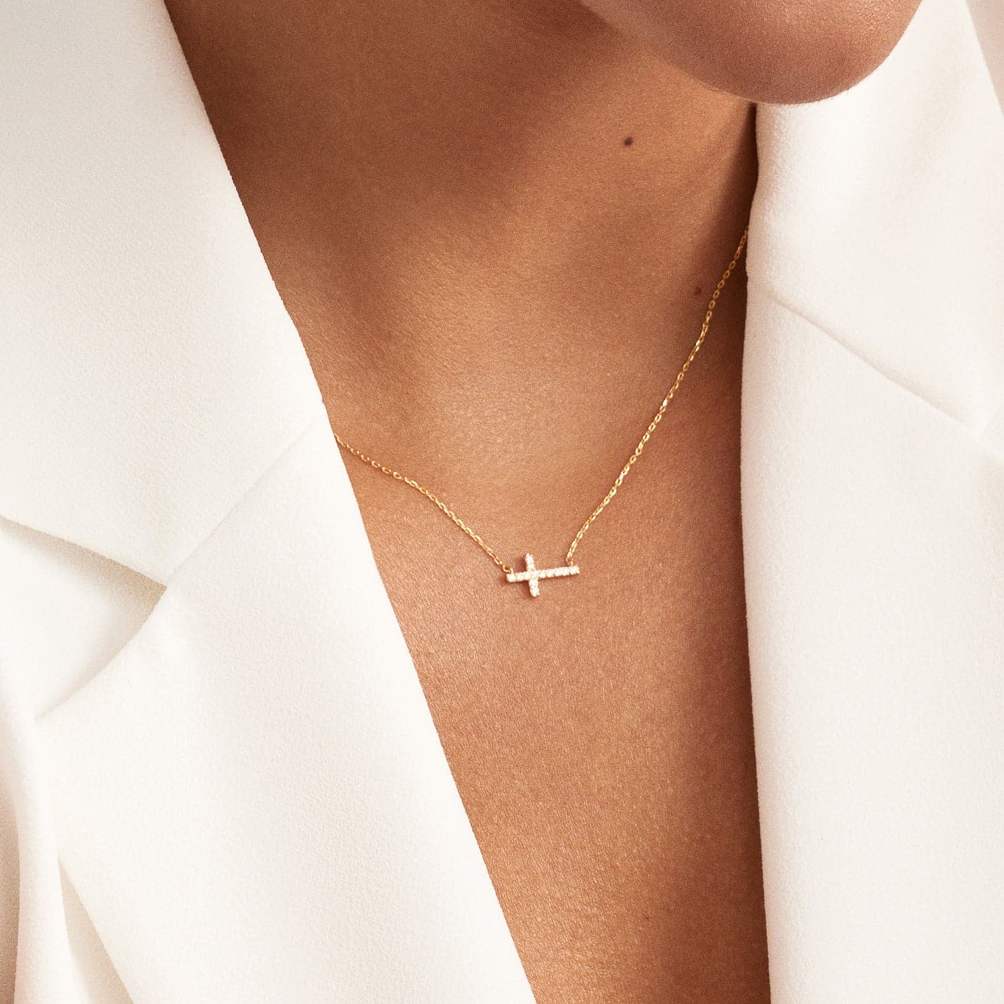 Horizontale Diamant-Kreuz-Halskette