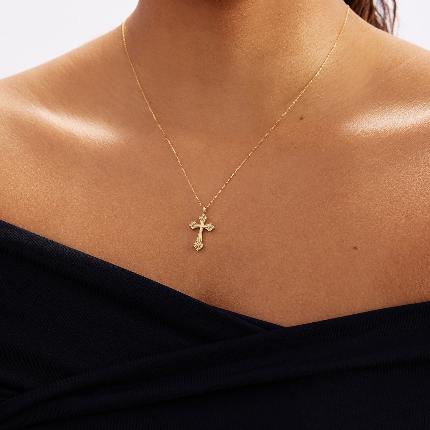 Gotisches Diamant-Kreuz-Halsband