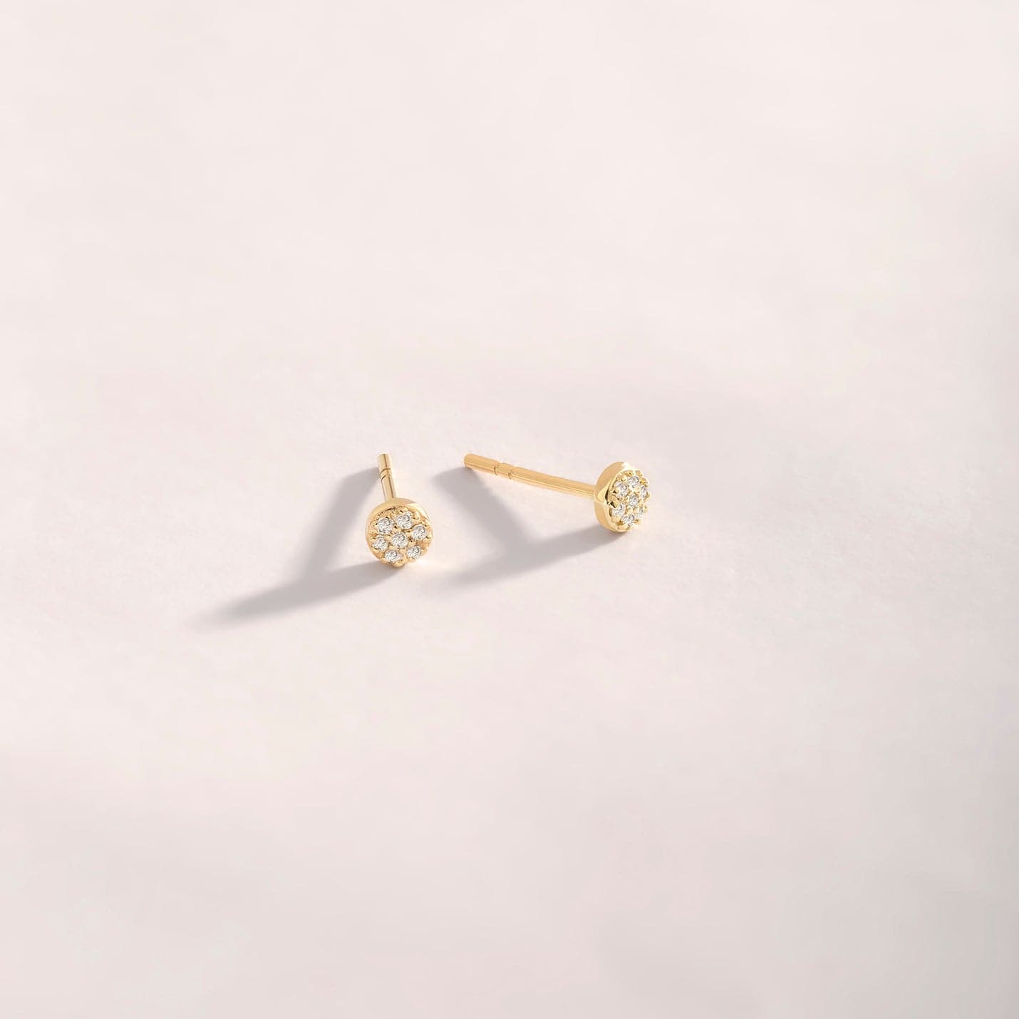 Diamantene Pave Dot-Ohrringe