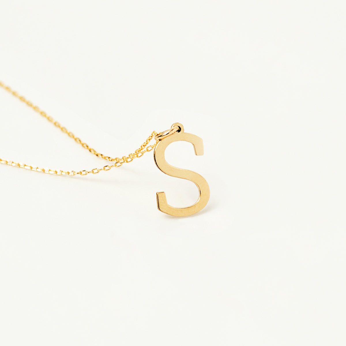 Personalisierte zierliche Initial-Anhänger-Halskette