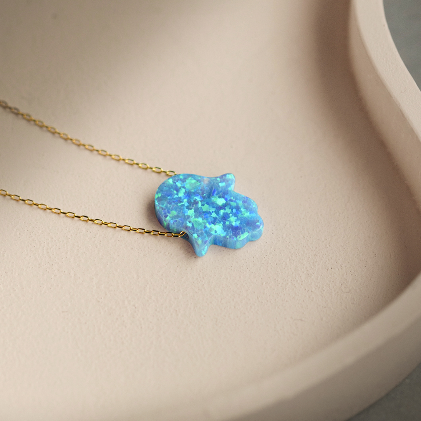 Opal Hamsa Hand Halskette