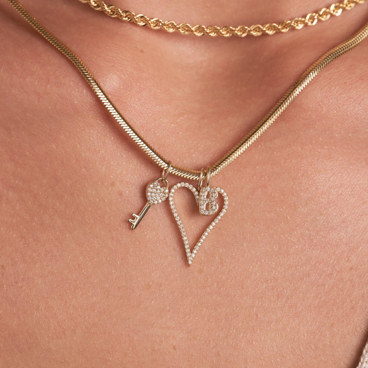 Diamant-Hellium-Buchstaben-Charm