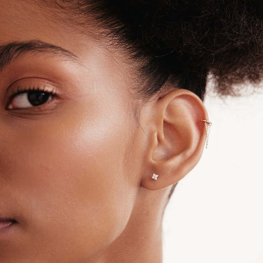 Boucles d'oreilles clous Diamond Bloom en or massif 585