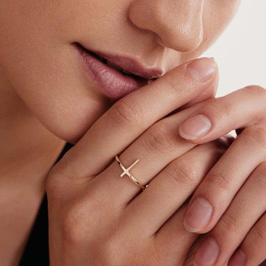 Bague croix empilable en or massif 585