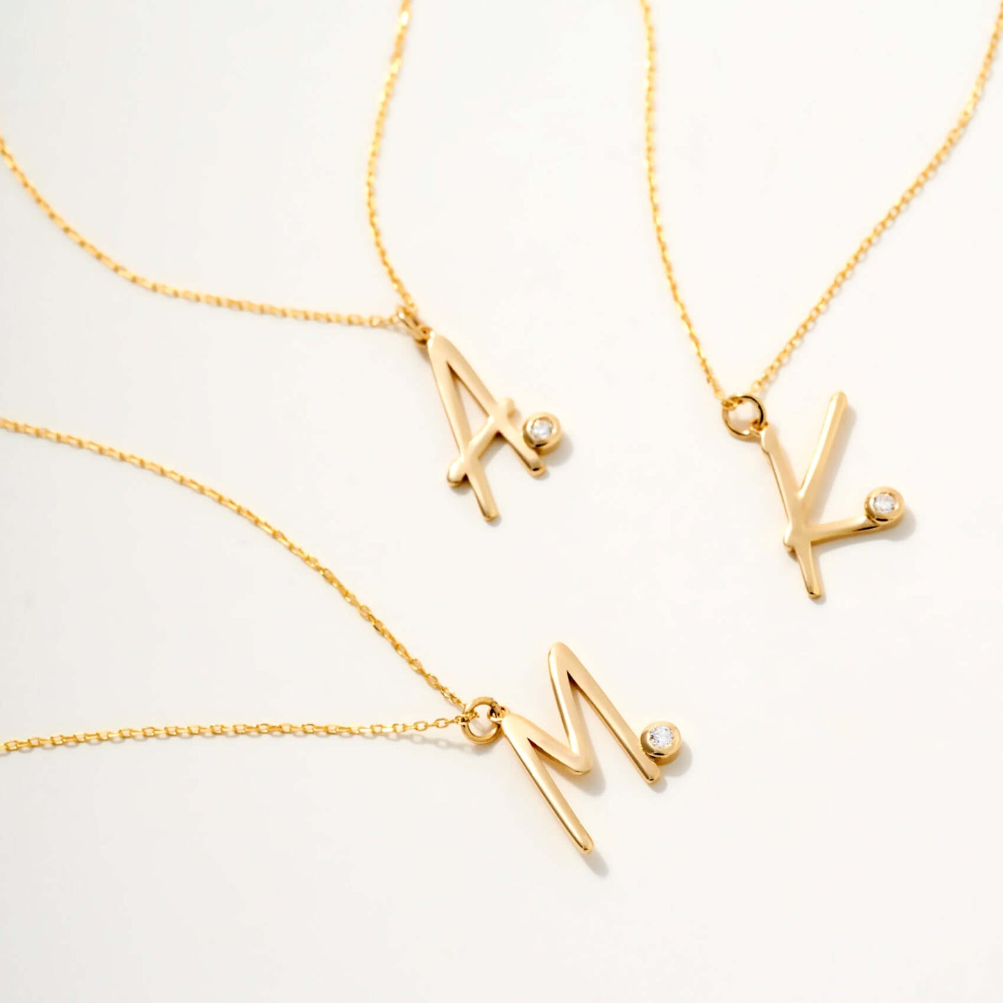 Bezel-Set Initialkette