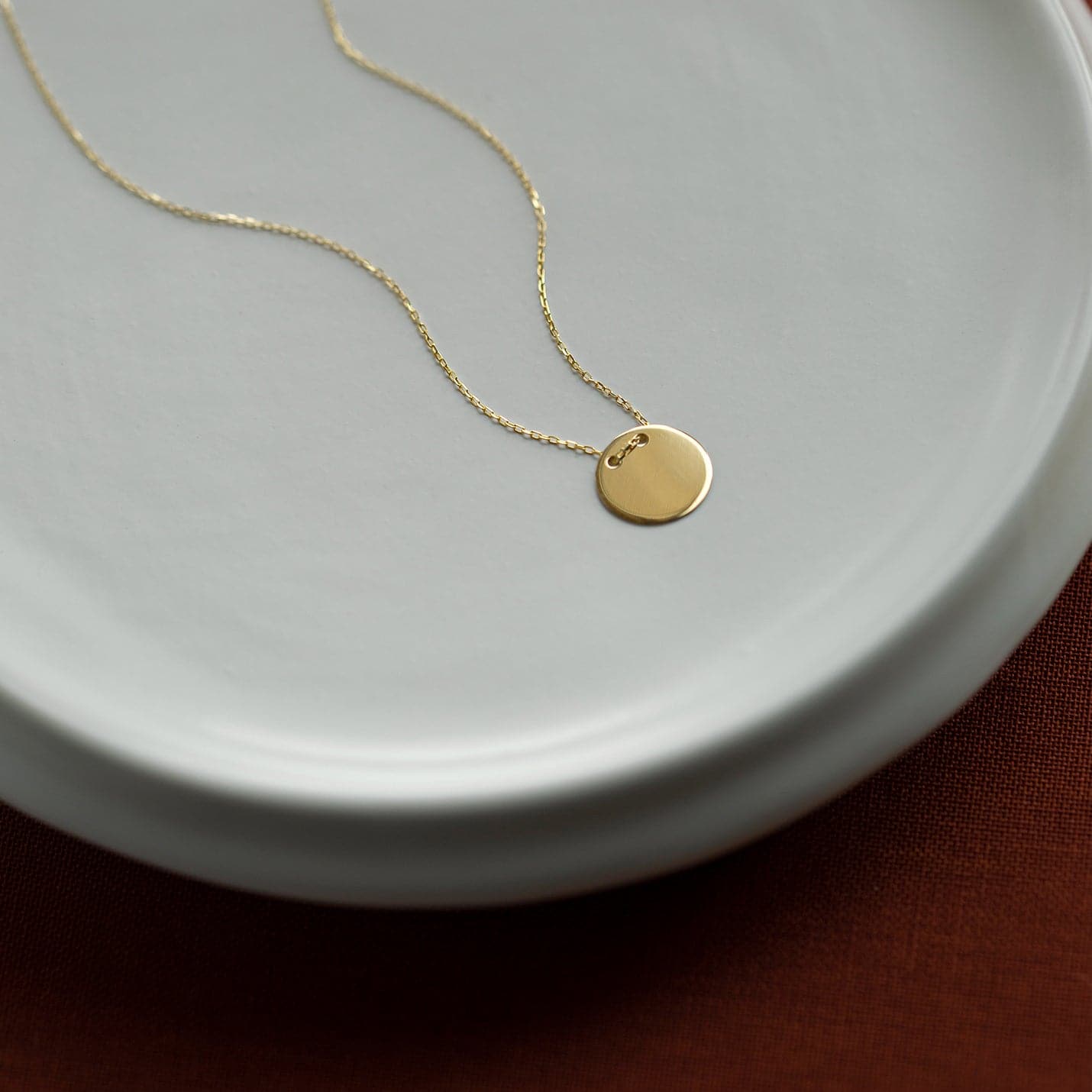 disc necklace made of 585 solid gold