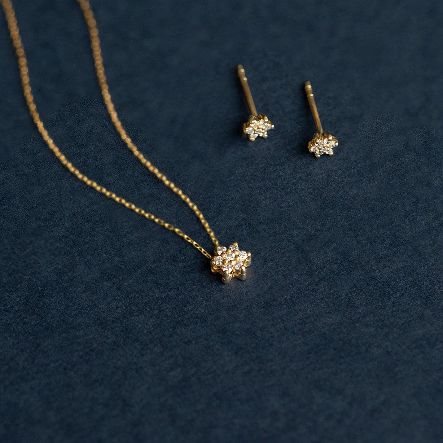 Diamant-Blumen-Ohrstecker