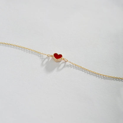 Rotes Herzarmband