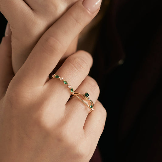 Ivy birthstone ring in 585 solid gold