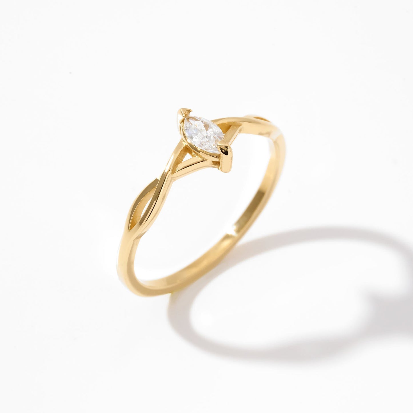 Personalisierter Ivy Marquise Ring