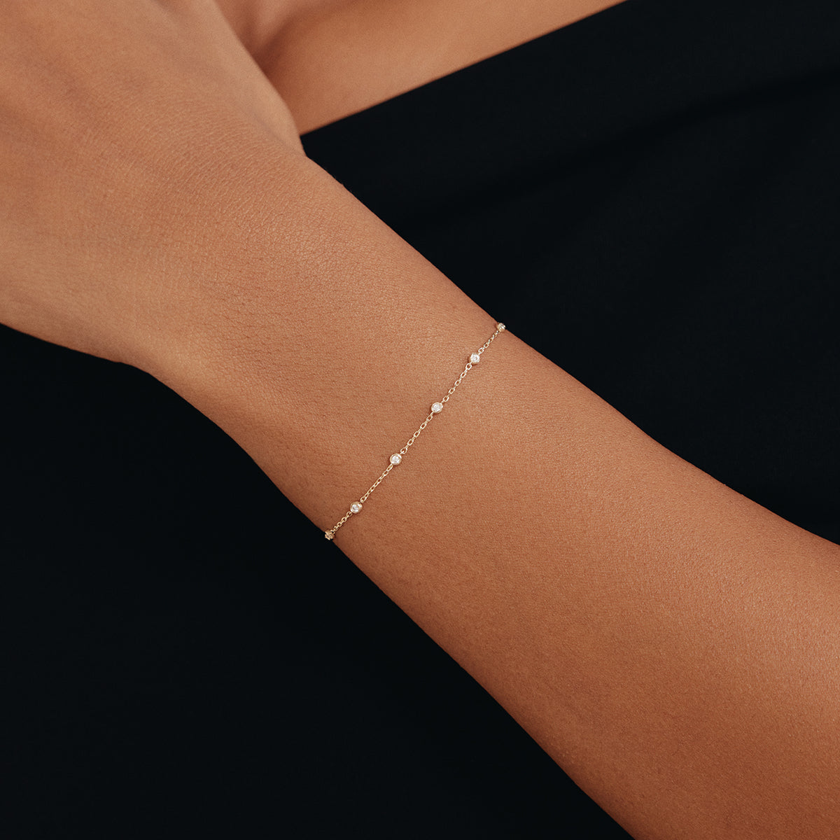 Lünette Diamant Station Armband