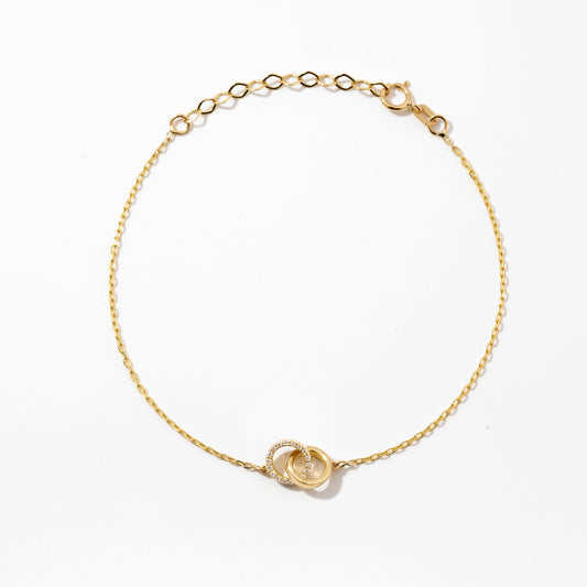 Ineinandergreifendes Kreis-Diamantarmband