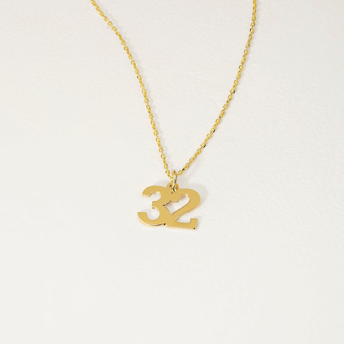 Individuelles Zahlenhalsband